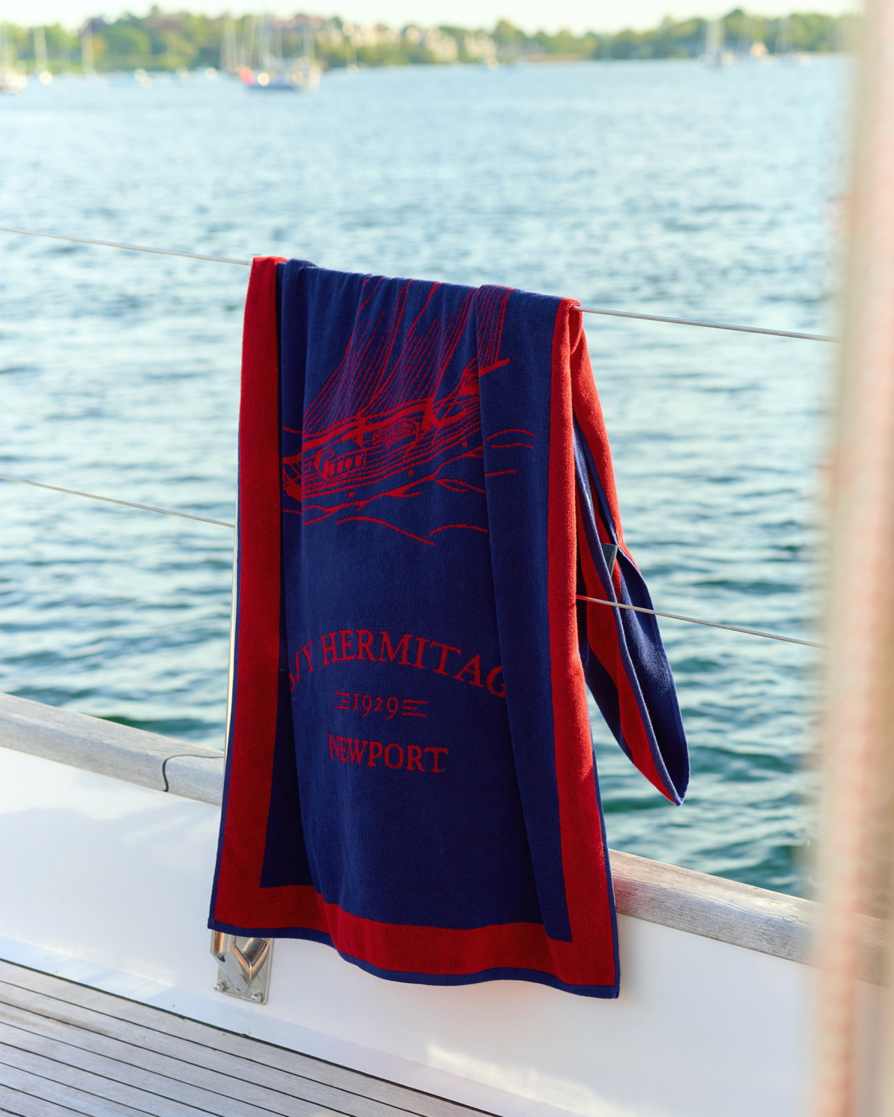 Hermitage strandhanddoek blauw/rood