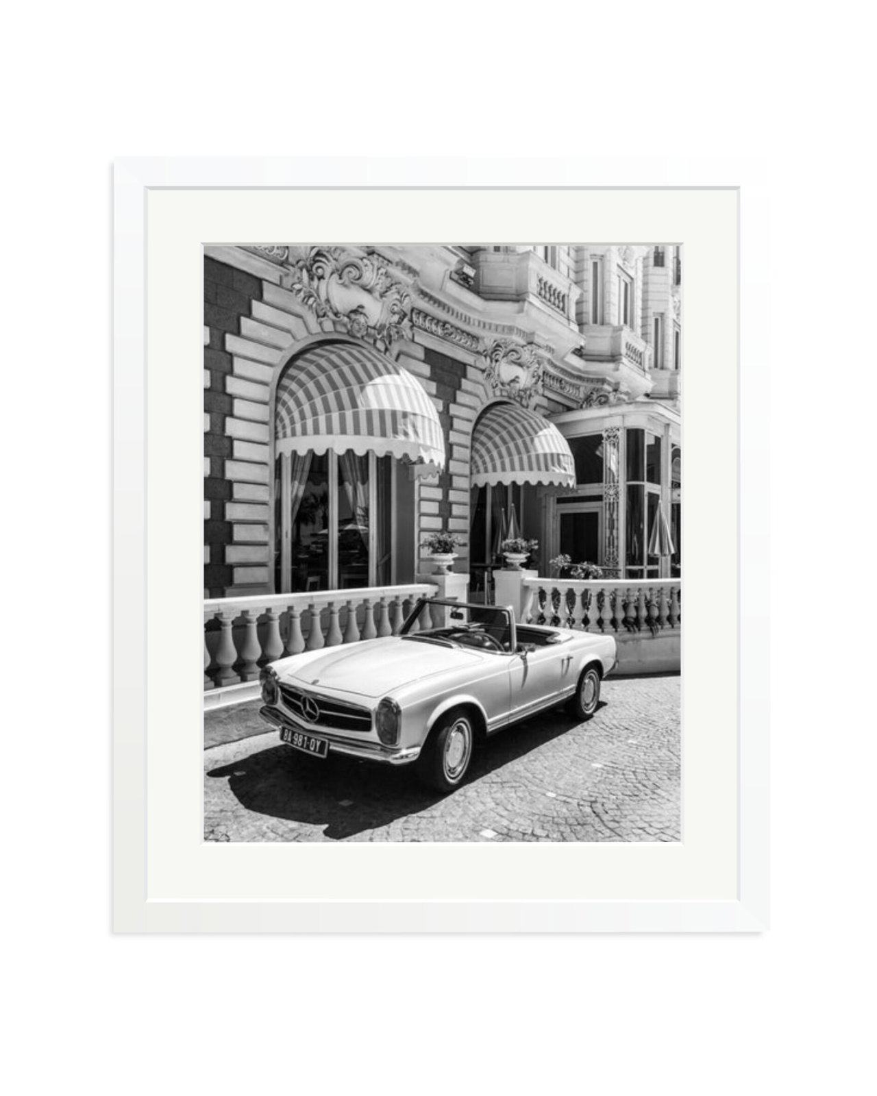 Topless at the Carlton White / Large