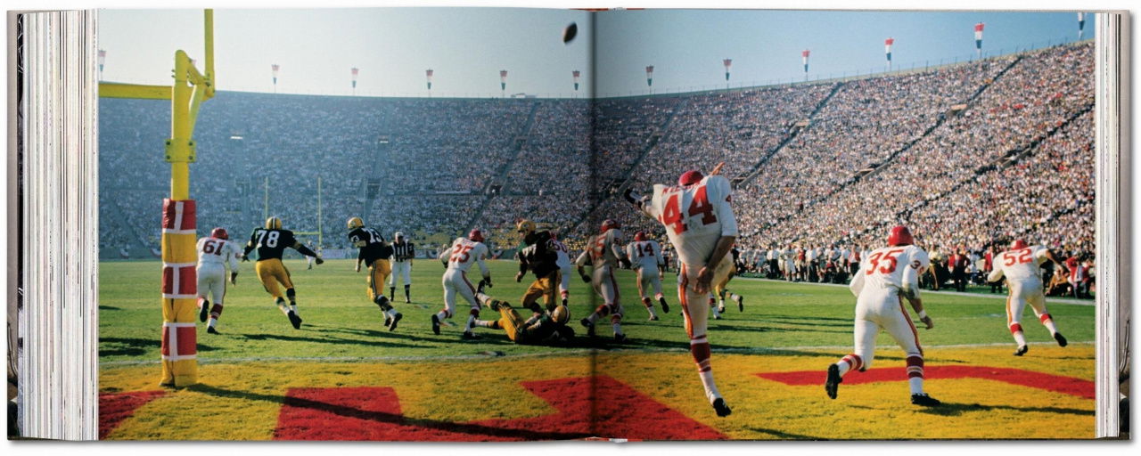 Neil Leifer. Guts & Glory. The Golden Age of American Football 1958-1978