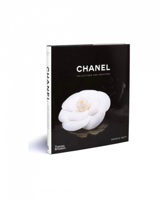 Chanel: Collections And Creations - Newport