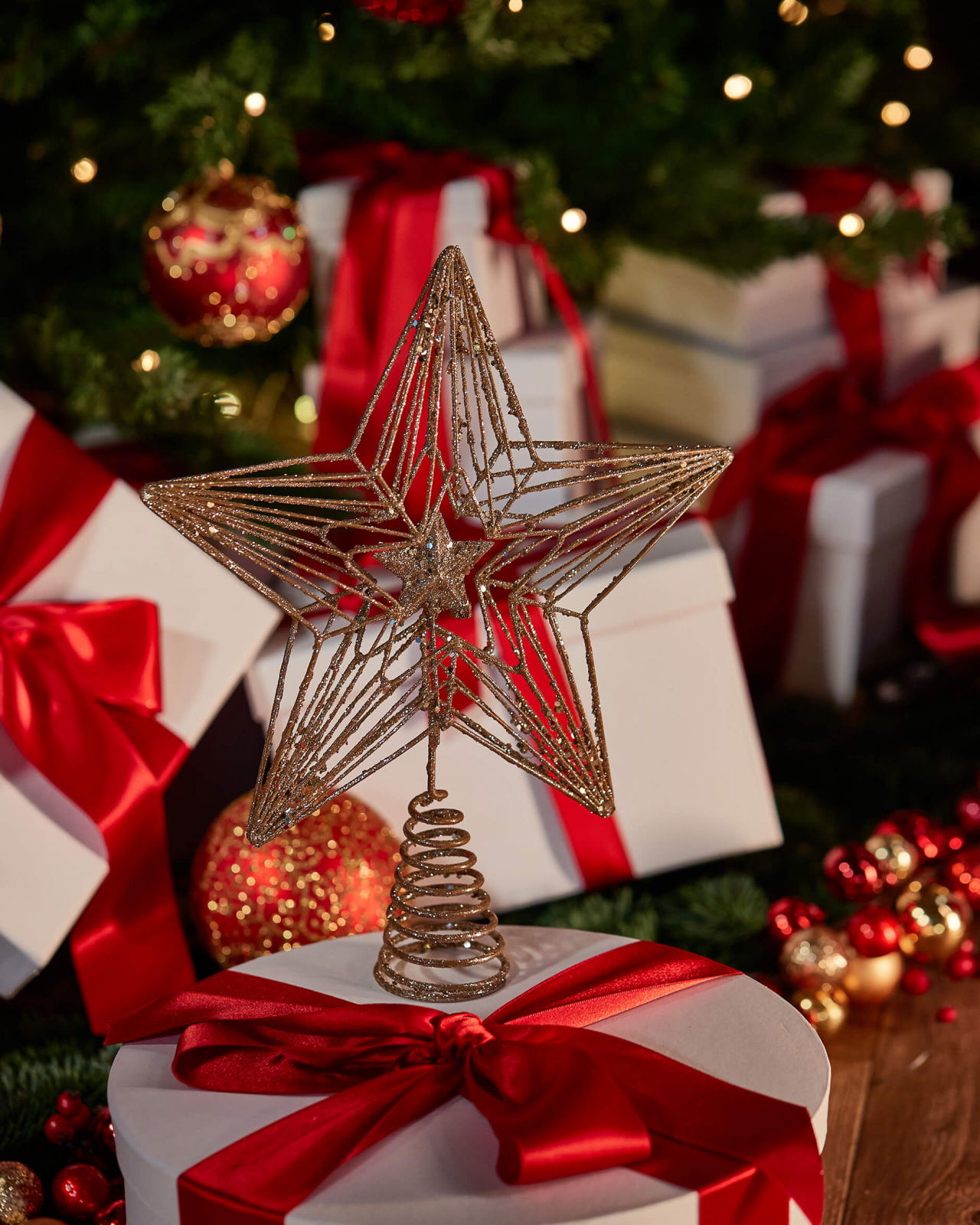 Evie Tree Topper Champagne