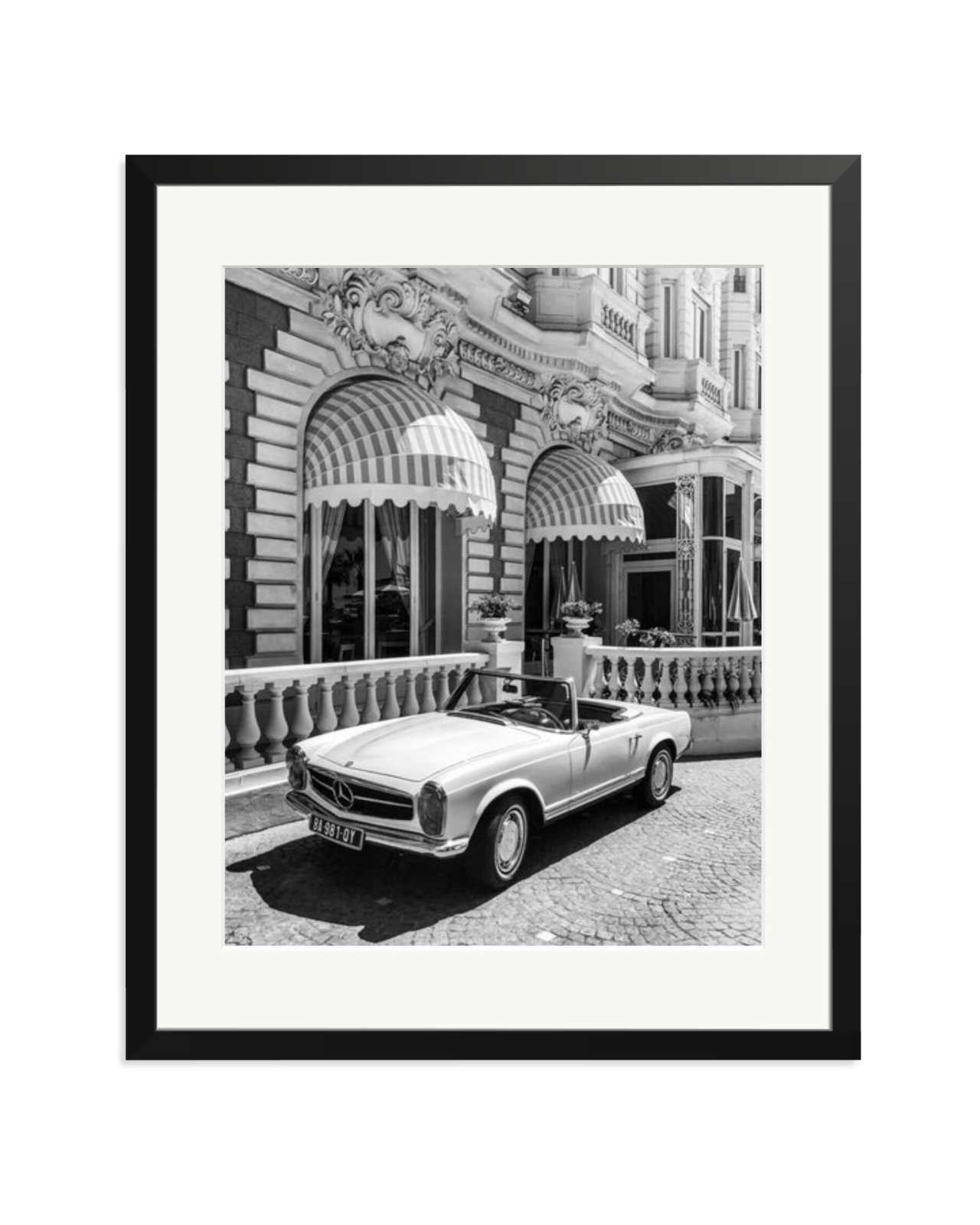 Topless at the Carlton Black / XL
