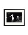 Liza Minnelli on set Black / Medium