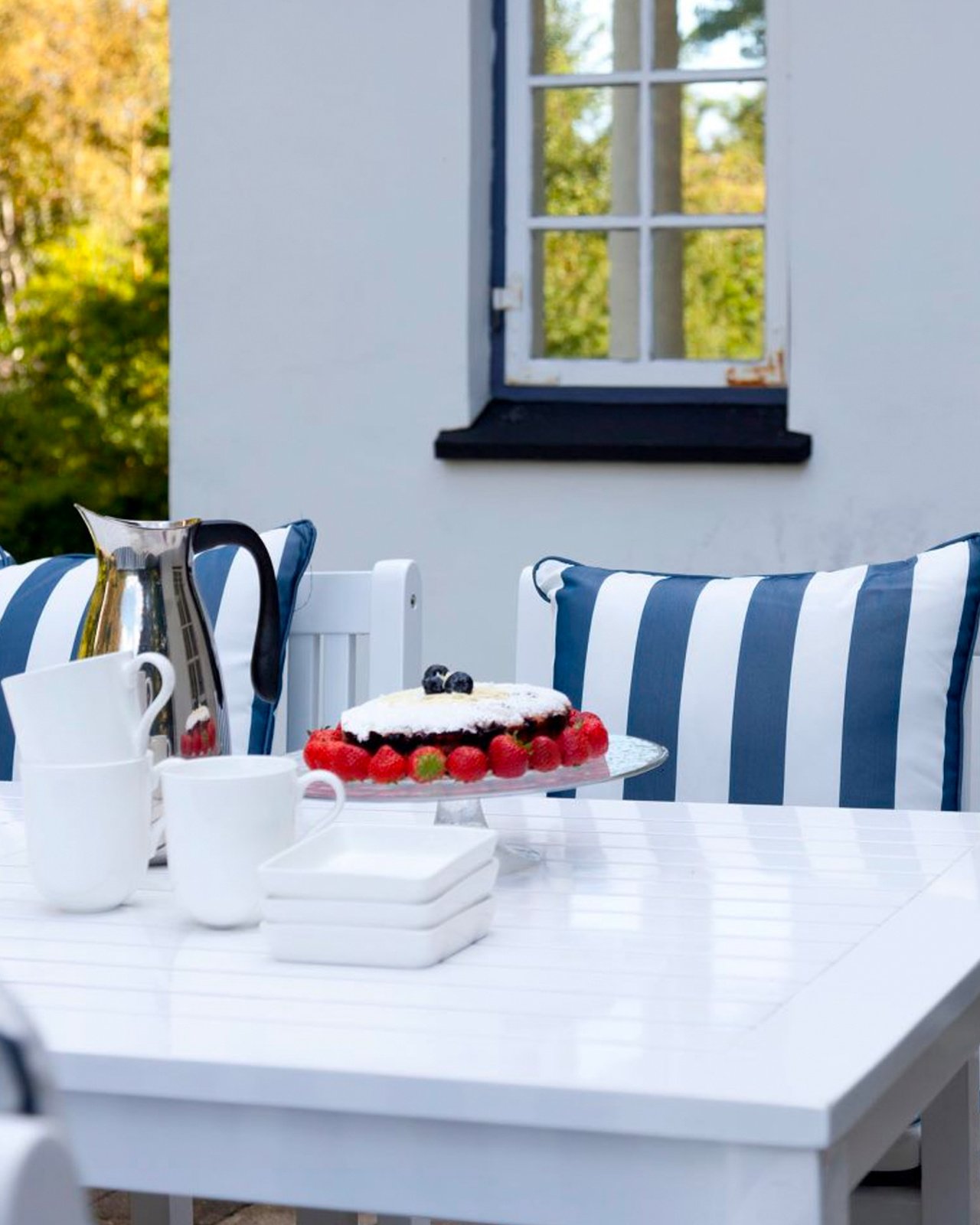 Rosenborg bord, hvitt