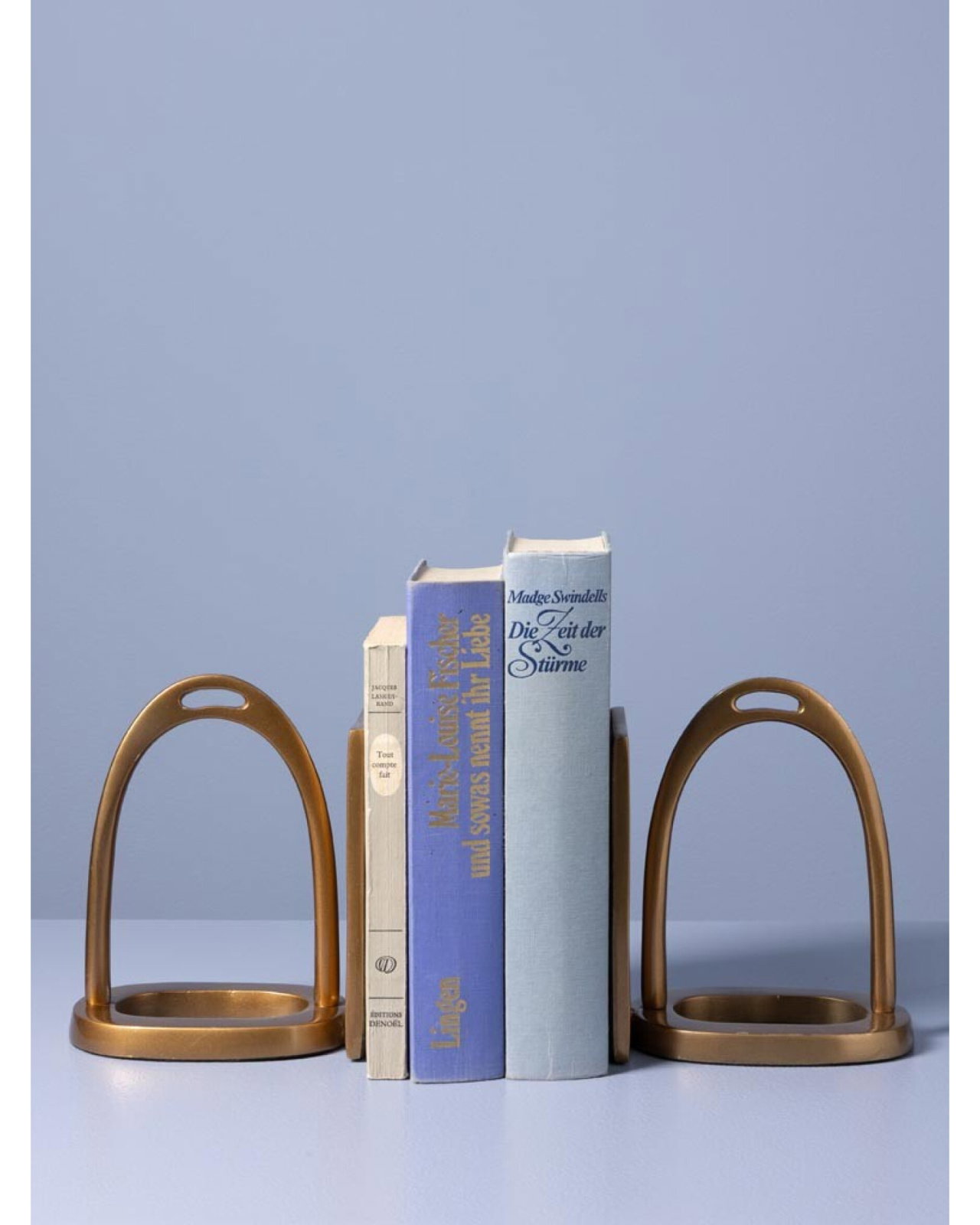Stirrup bookend