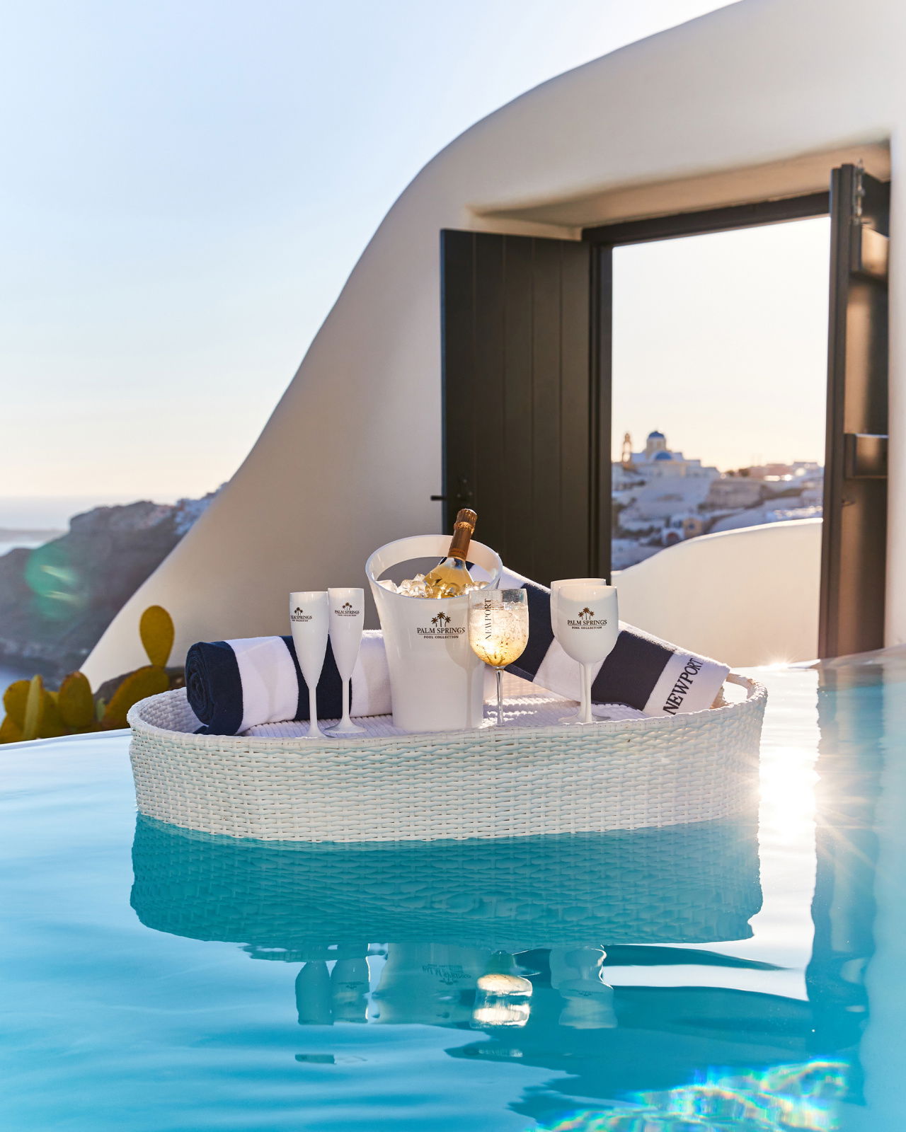 Flytande poolbricka vit oval