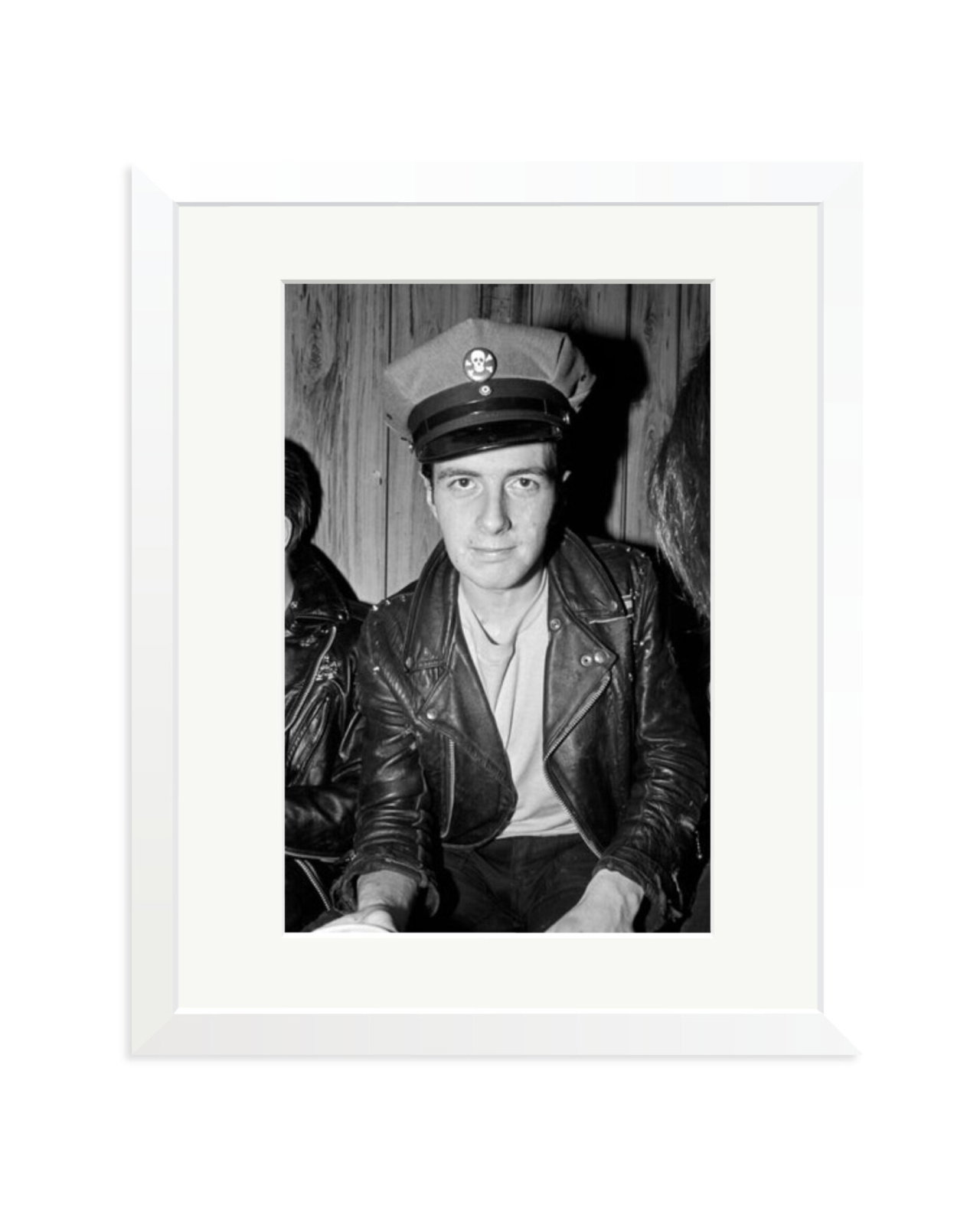 Joe Strummer of The Clash backstage 1979 White / Medium