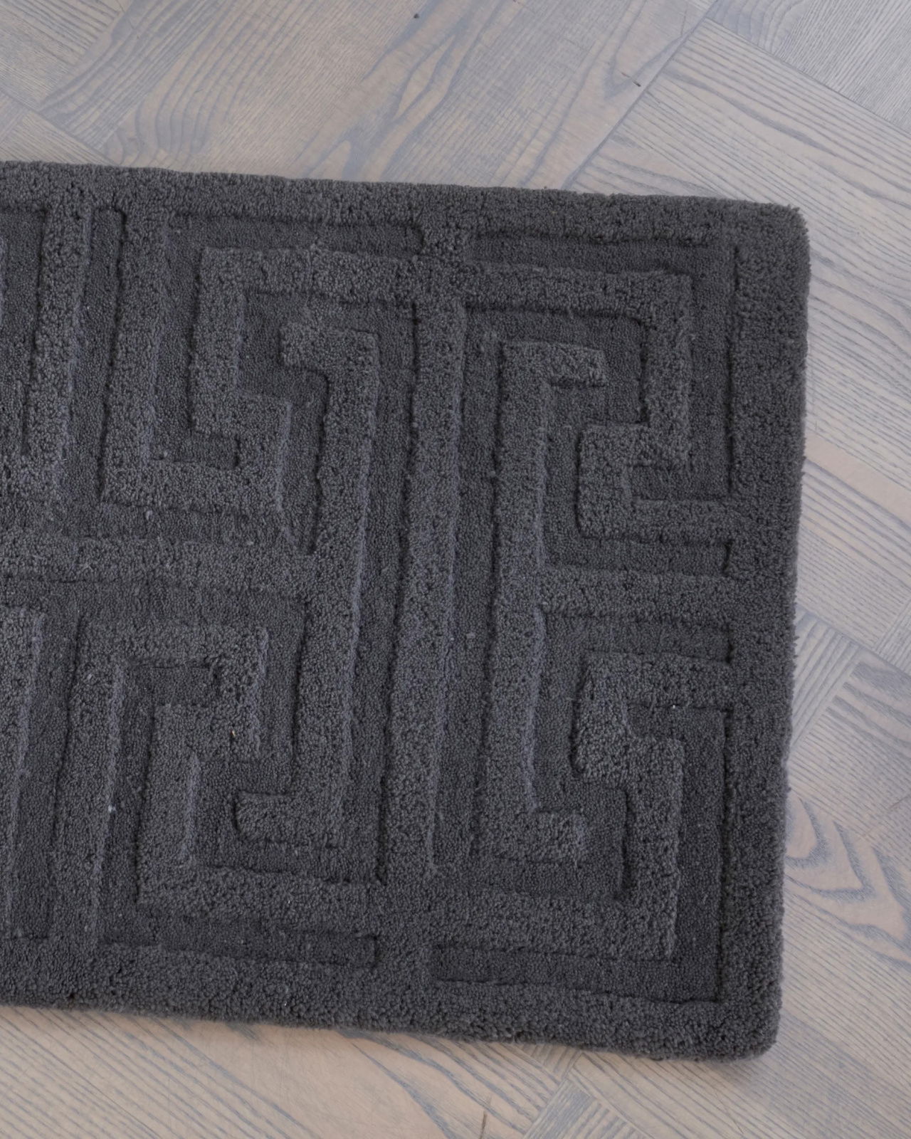 Key doormat titanium