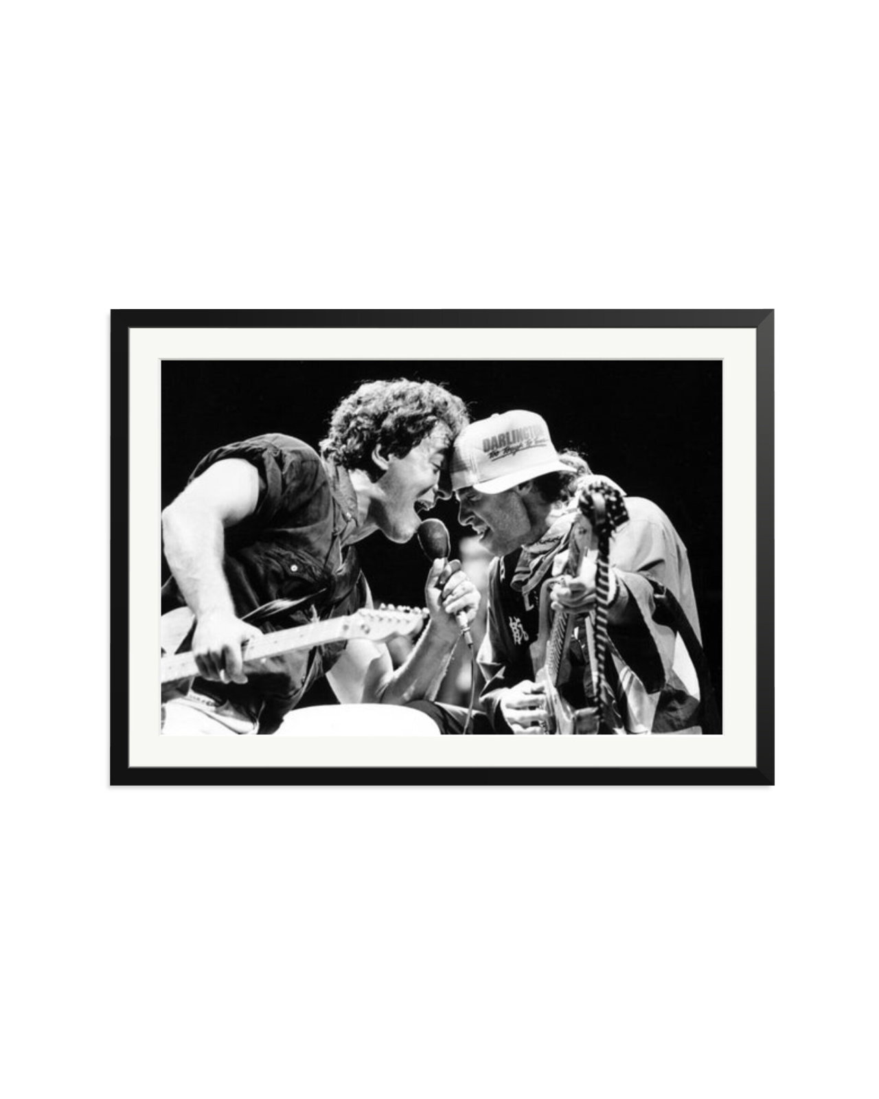 Bruce Springsteen Performs Black / XXL