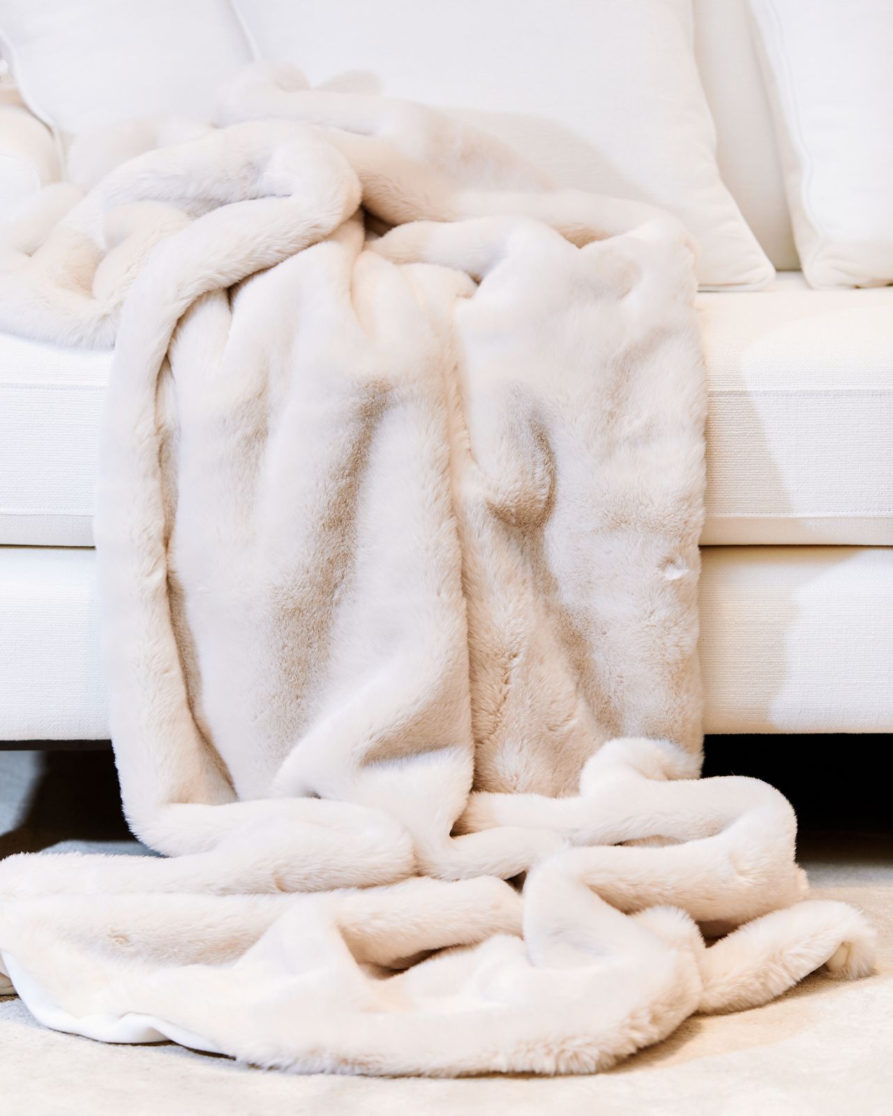 Polar best sale bear throw