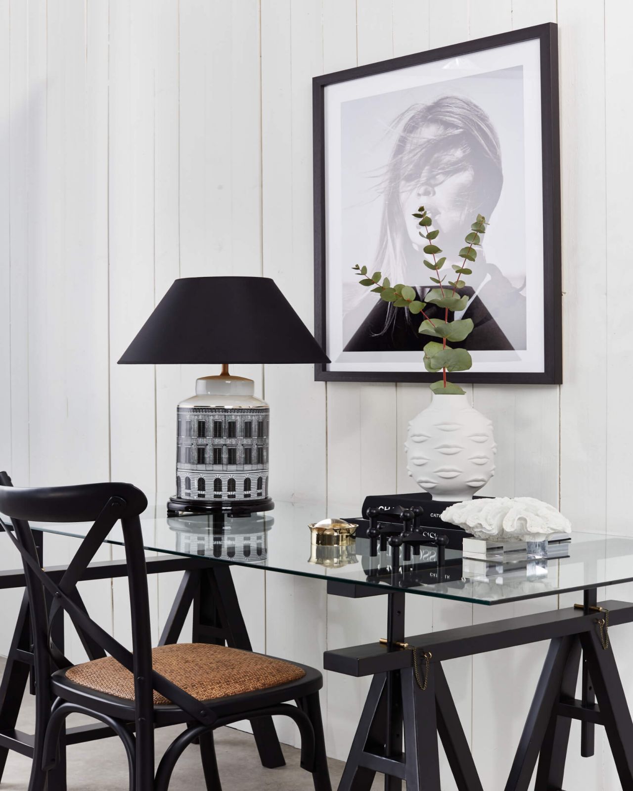 Trestle skrivbord modern black