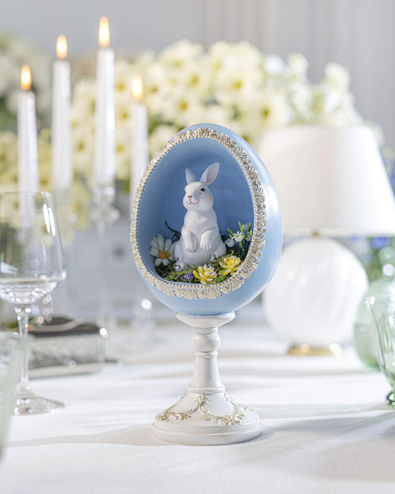 Clarendon dekorationsägg på fot