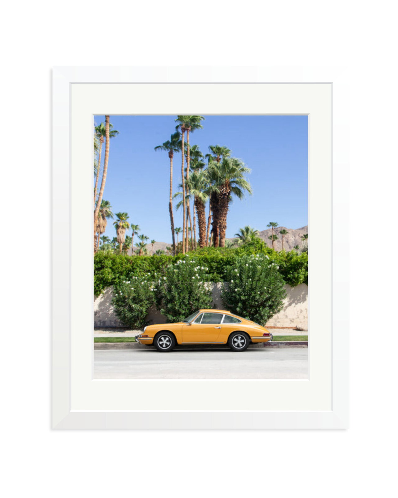 Porsche 911 in Palm Springs White / Medium