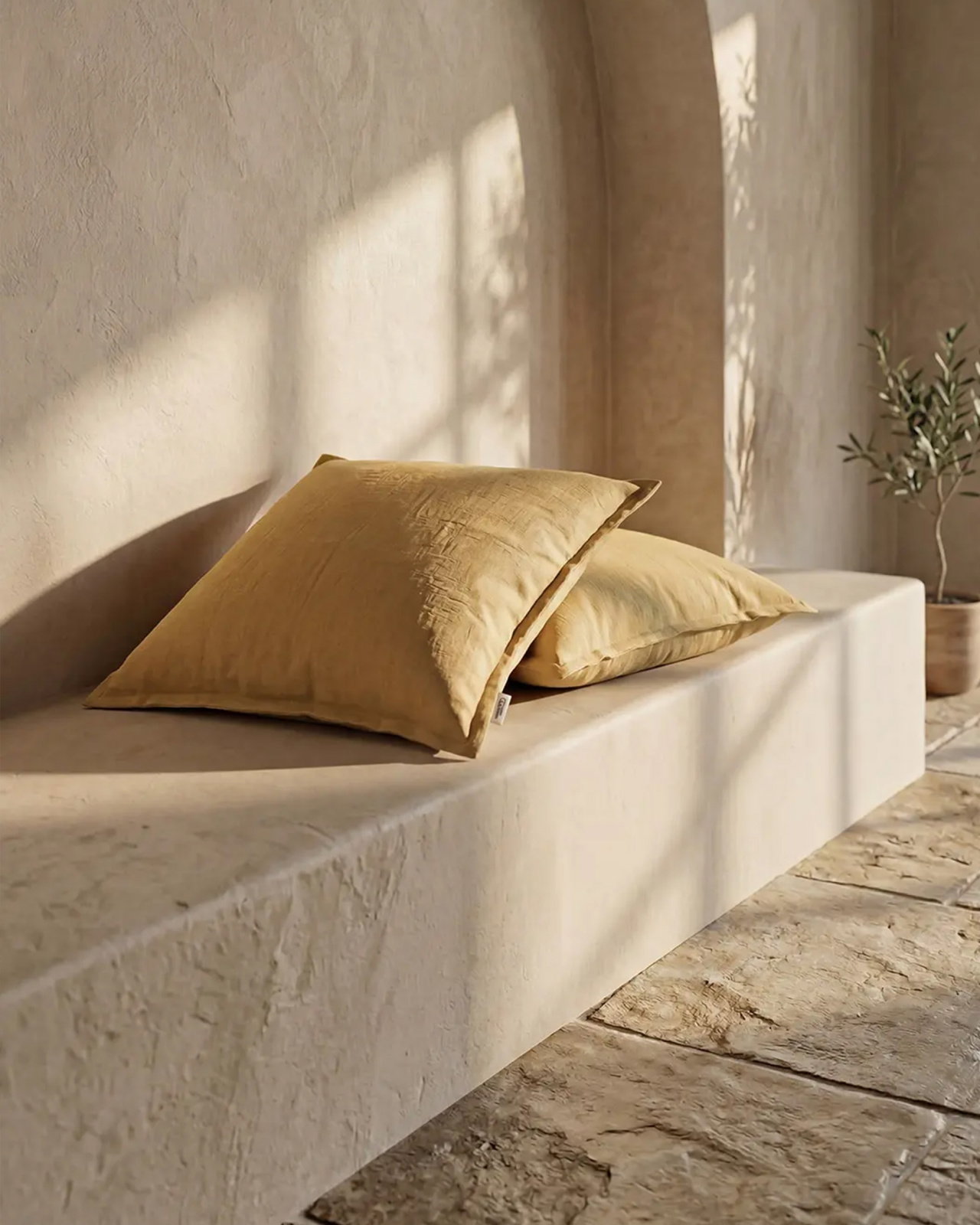 Classic Linen cushion cover ochre