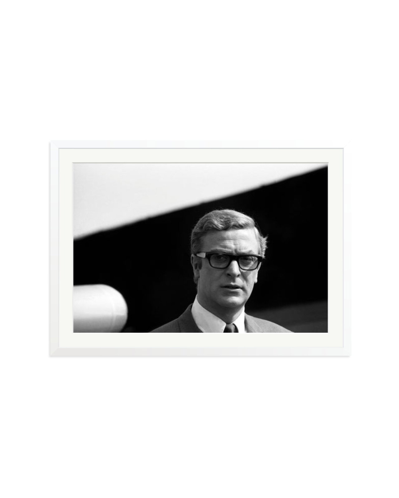 Michael Caine, 1966 White / XXL