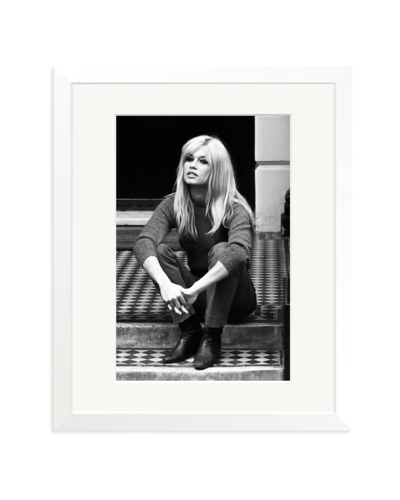 Bardot, London White / Medium