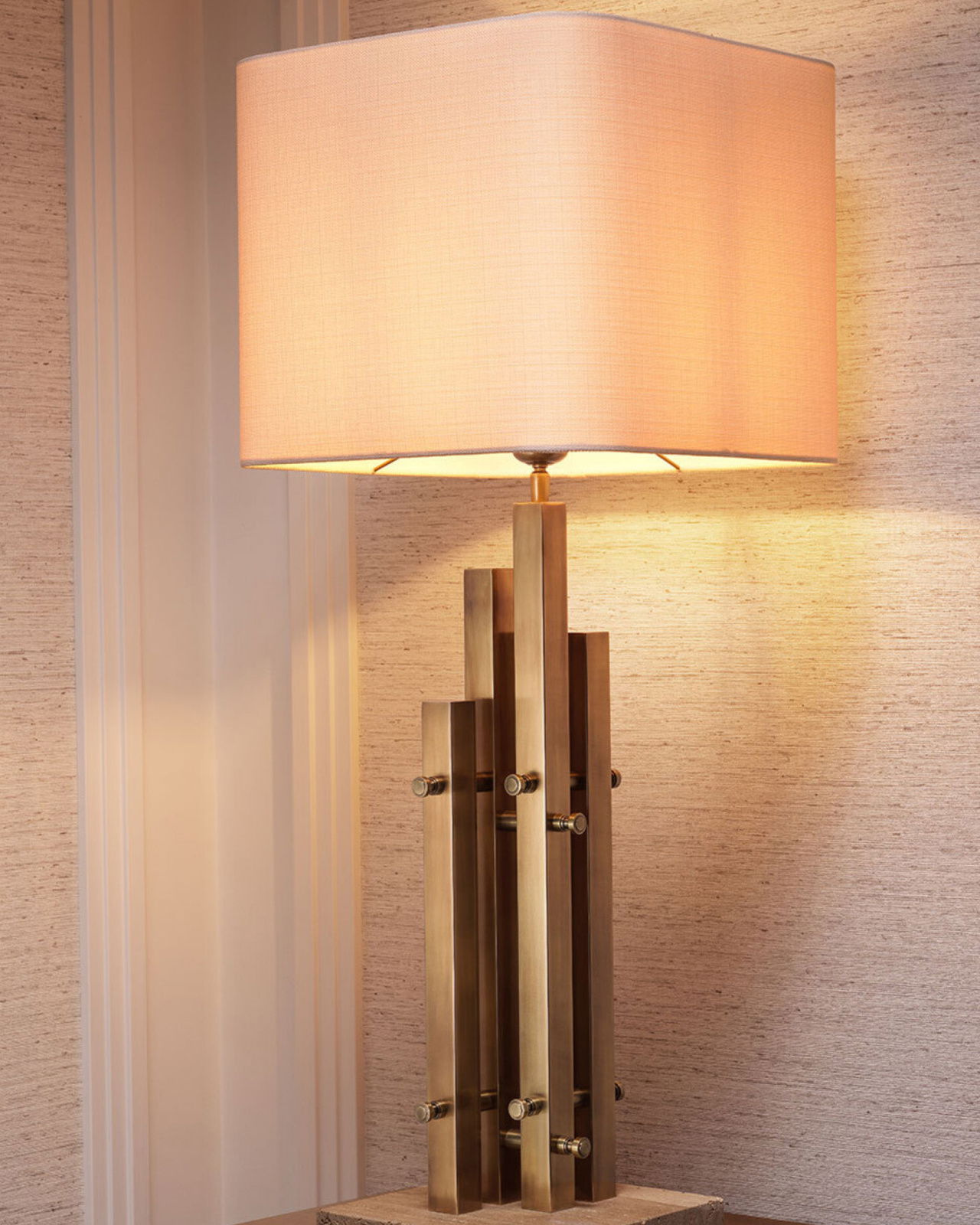 Destino tafellamp antiek messing