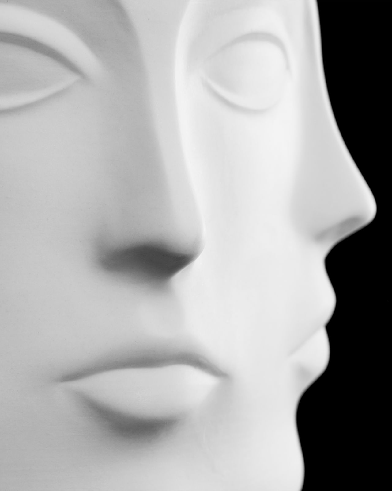 Dora Maar table lamp white