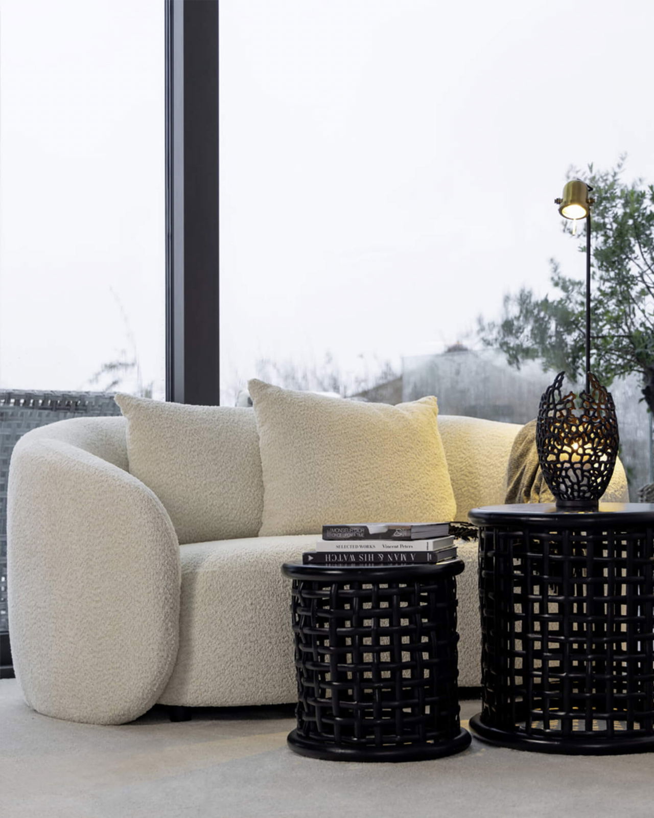 Dome loveseat story cream