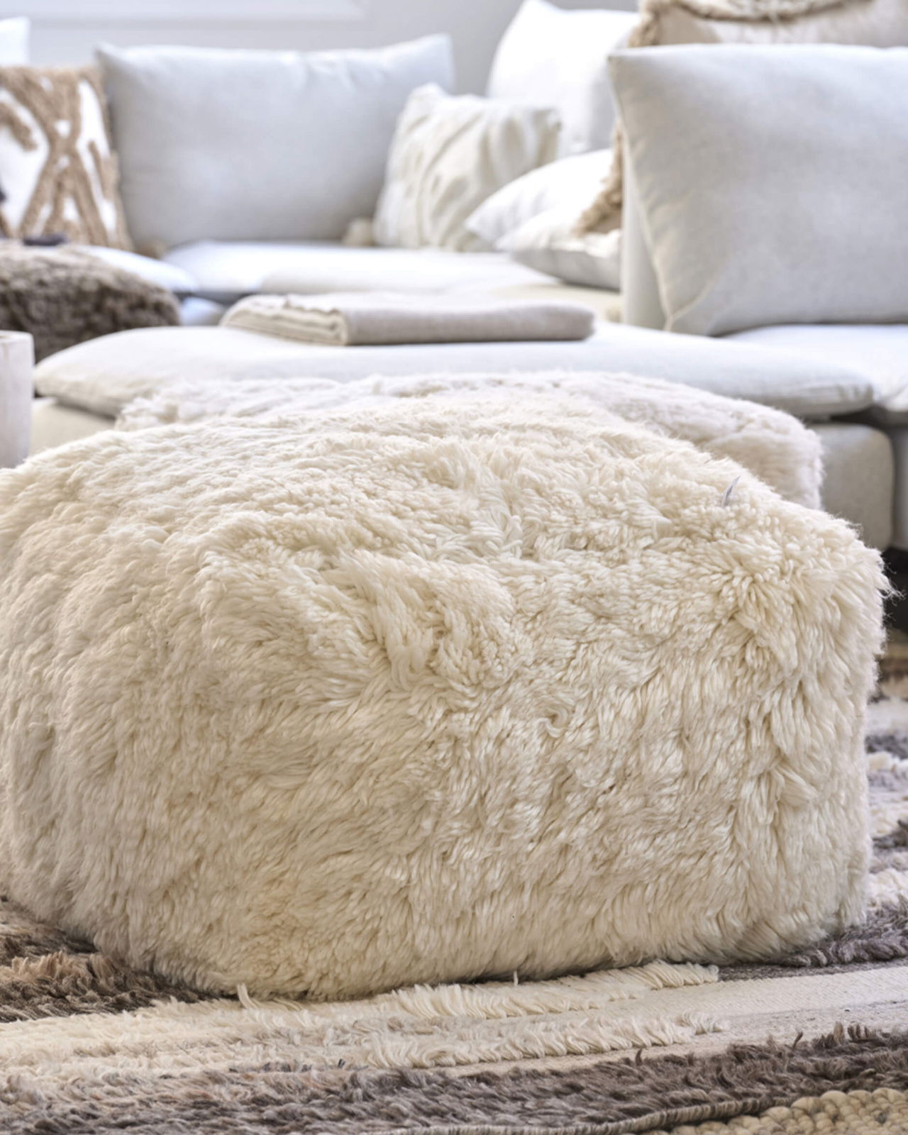 Cloudy sittpuff naturvit