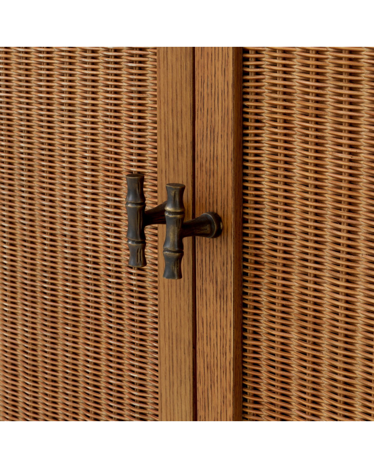 Borchard skåp caramel oak