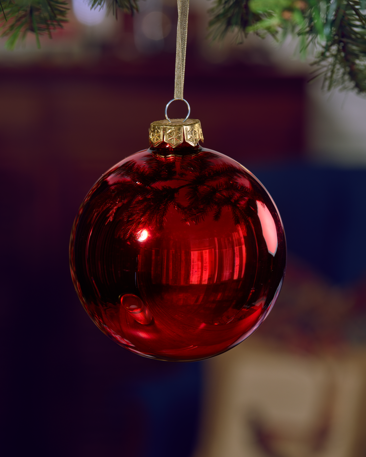 Cecilia red Christmas bauble