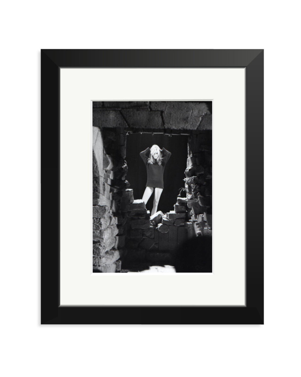 Bardot on the set of 'Skalako' Black / Small
