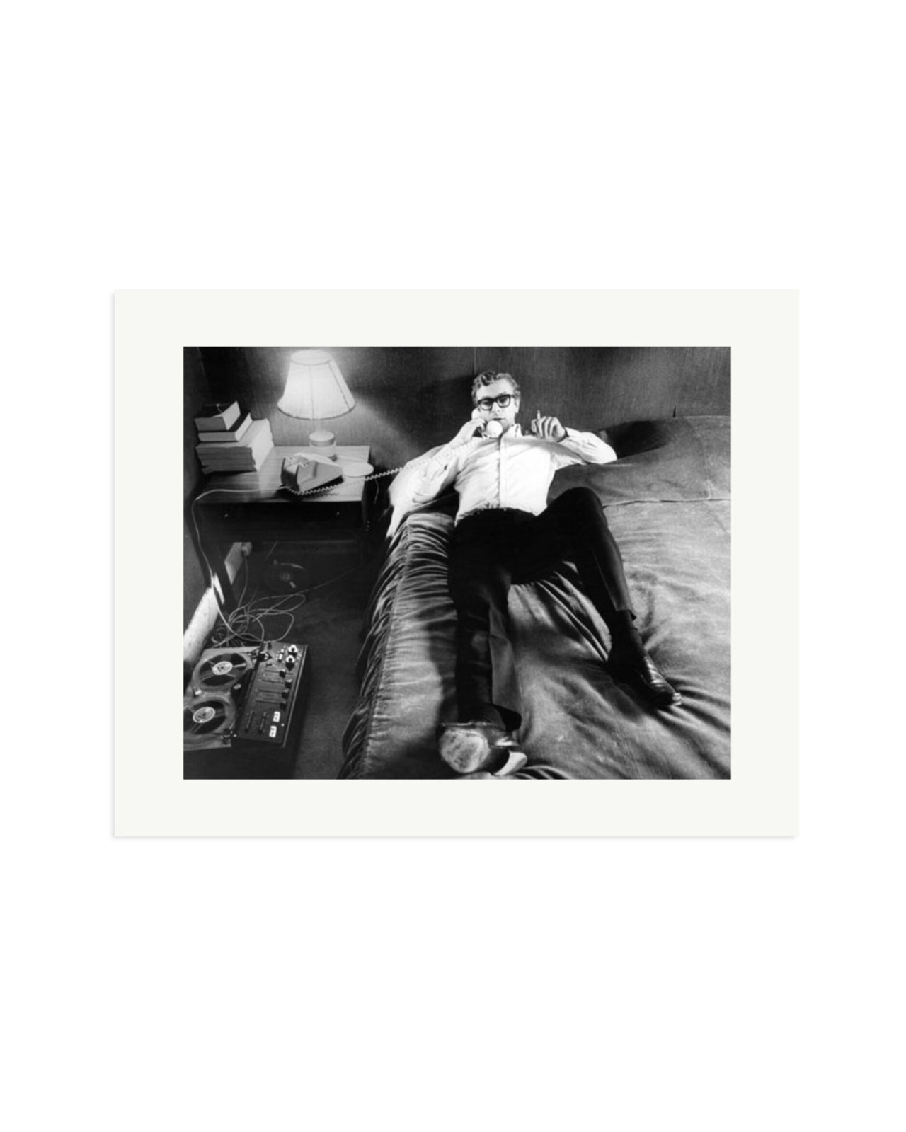 Caine on the phone Print Only / XL