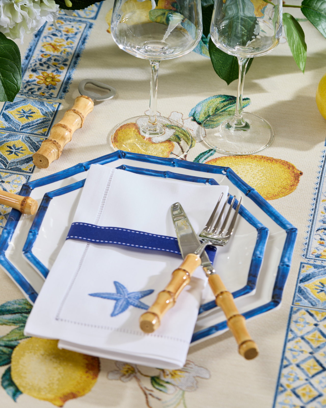 Fiorina table runner