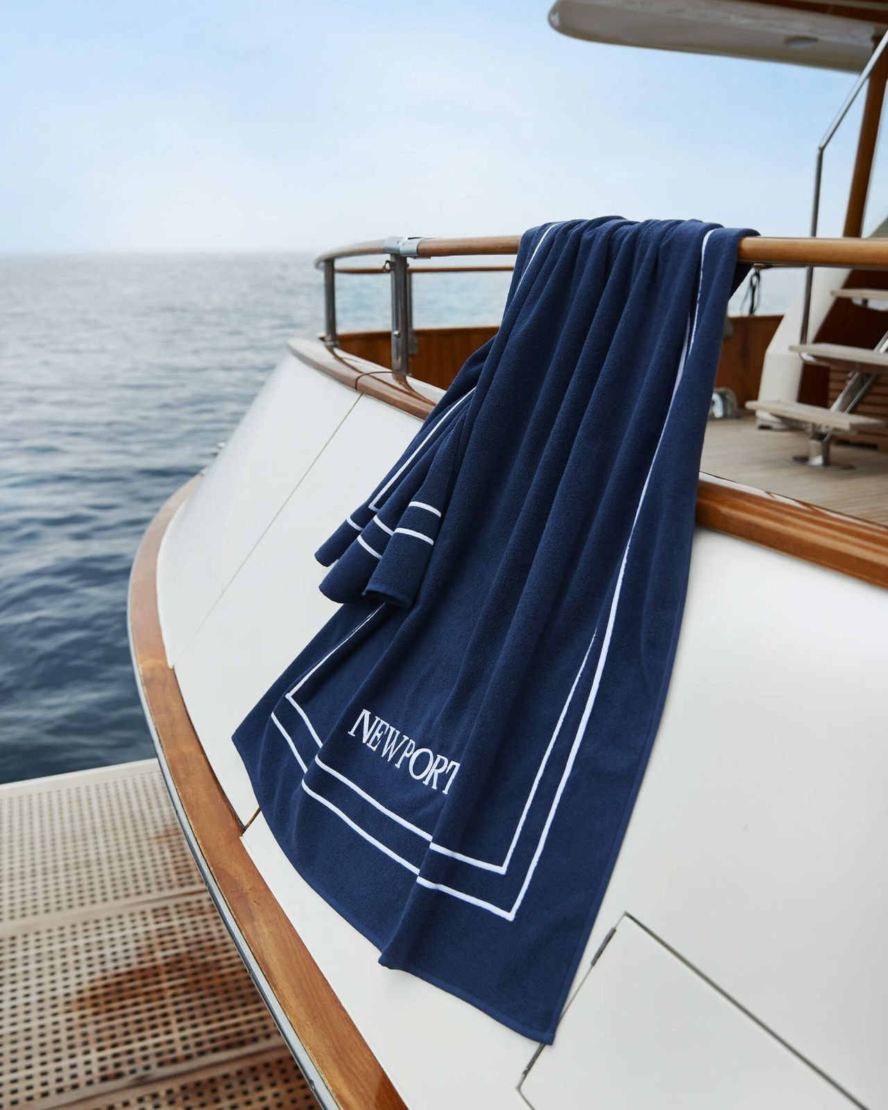 Capri beach towel navy