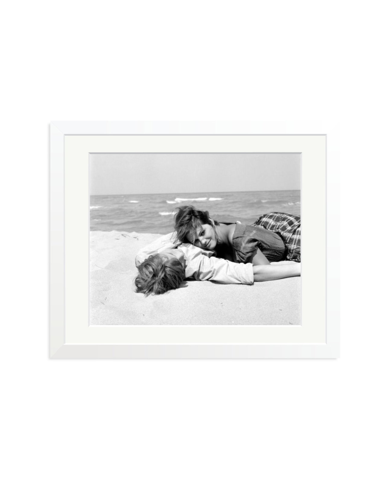 Jacques Perrin and Claudia Cardinale White / Medium