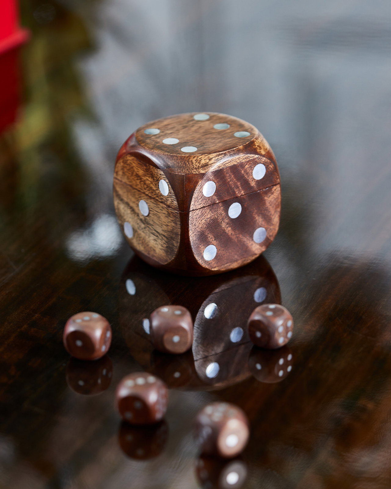 Dice game brown/brass