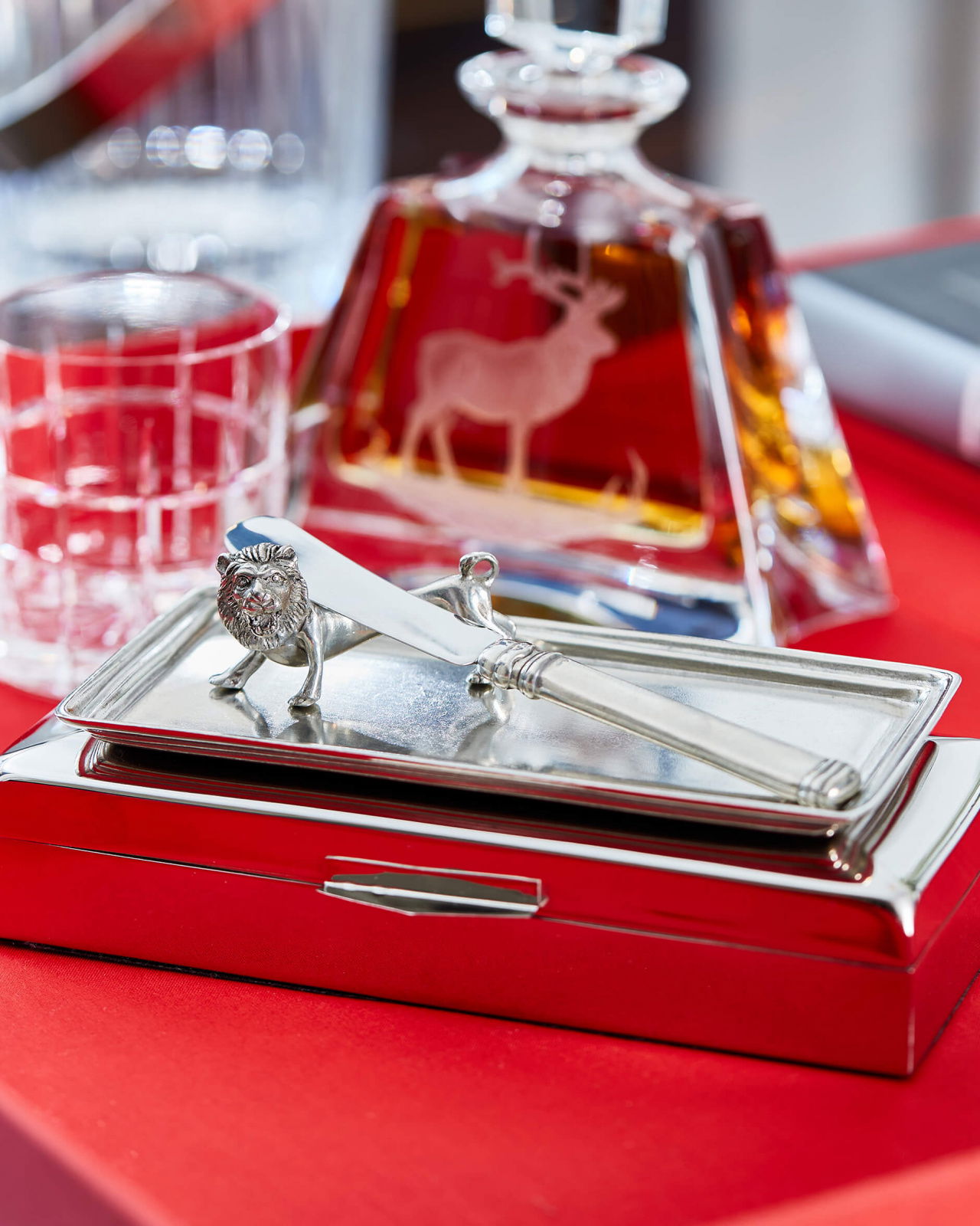 Lejon knivstöd tenn