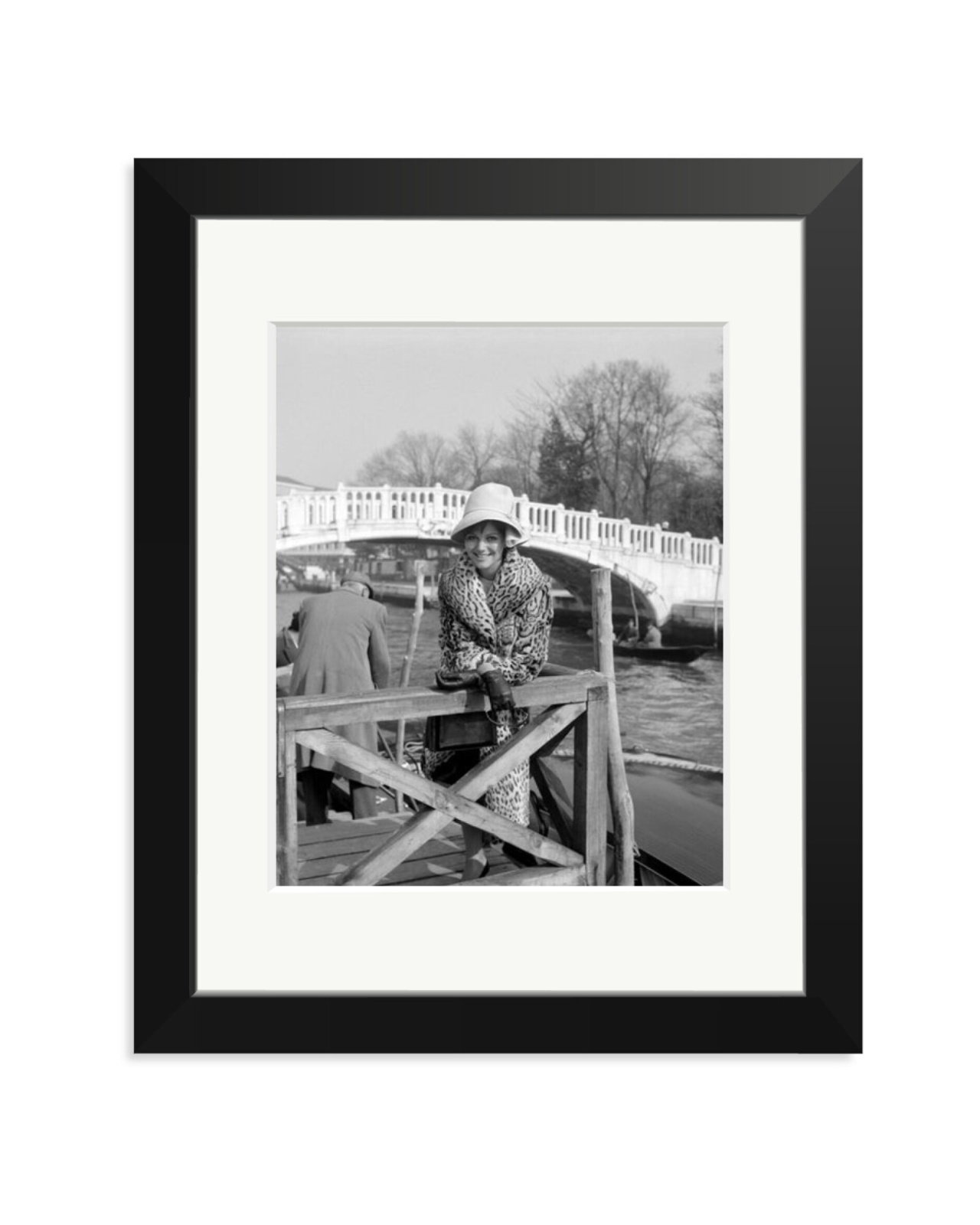 Cardinale, Venice, 1960 Black / Small