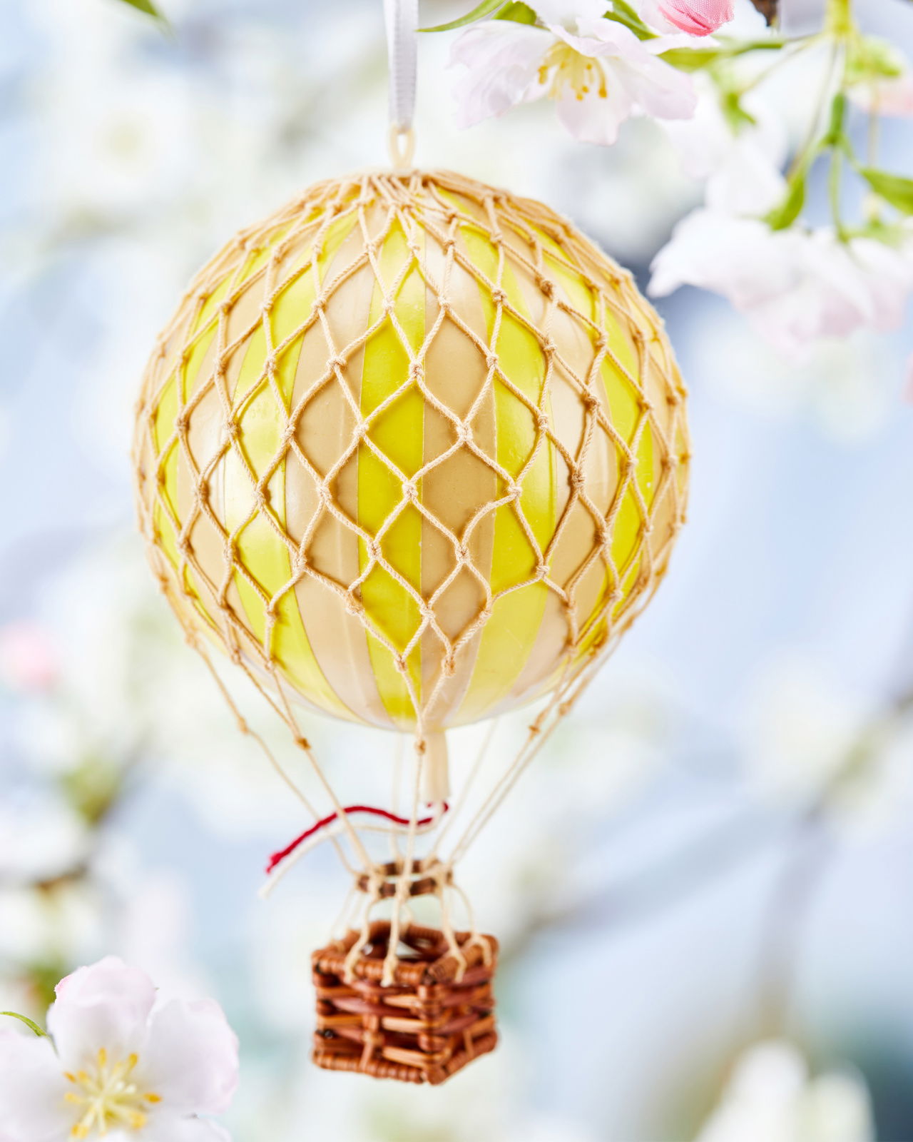 Floating The Skies, True Yellow