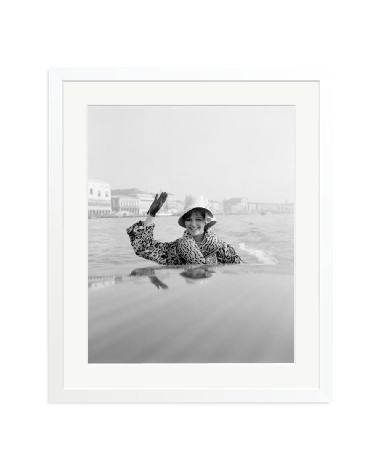 Cardinale in Venice, 1960 White / Large