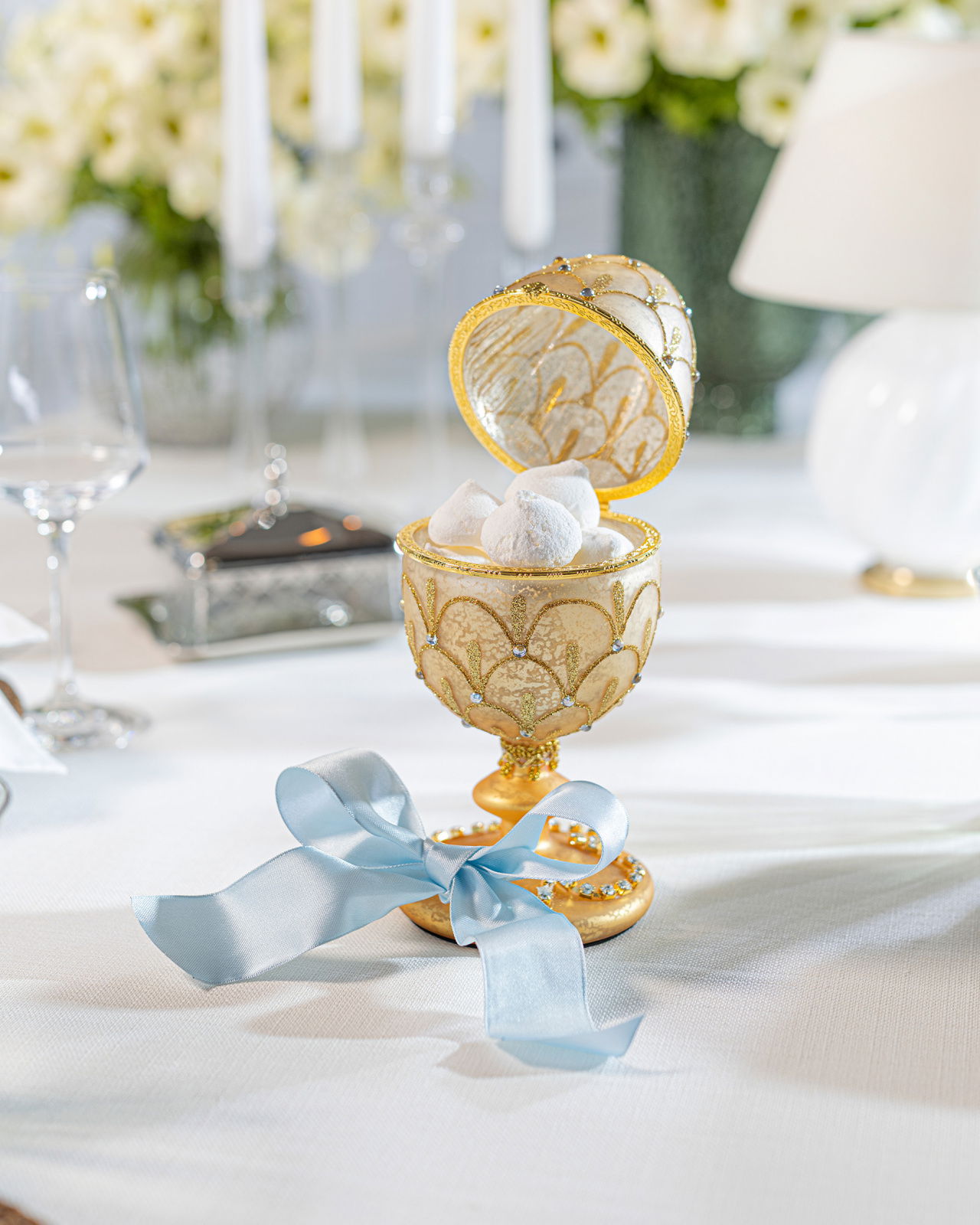 Anastasia Fabergé-Ei Weihnachtsdekoration Gold