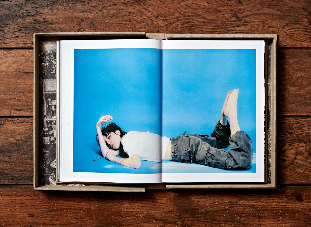 Lynn Goldsmith. Patti Smith. Before Easter After