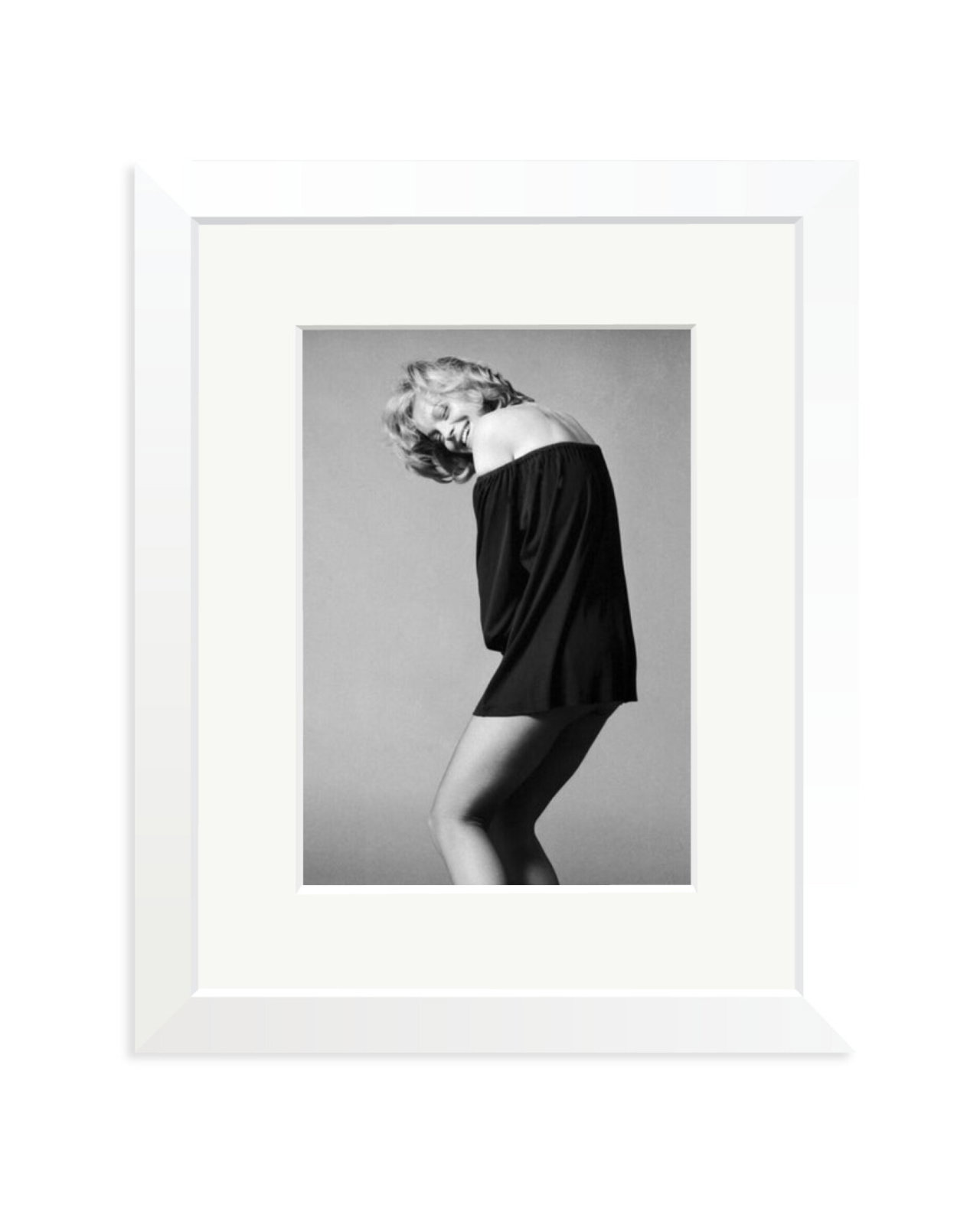 Schneider, 1972 White / Small