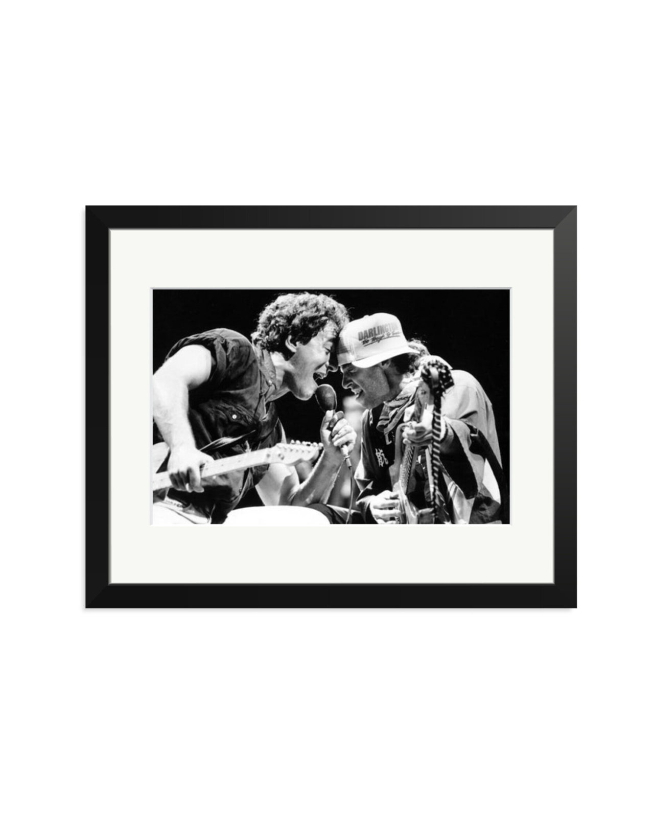 Bruce Springsteen Performs Black / Medium
