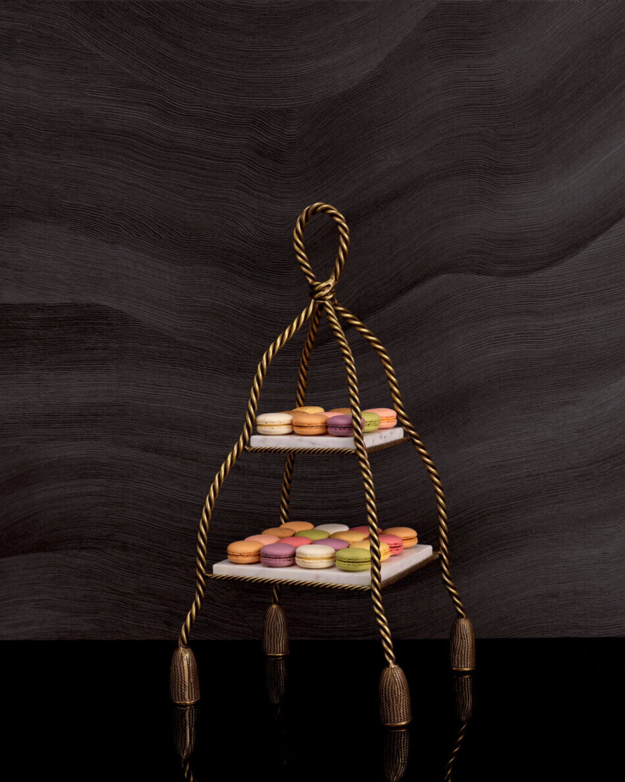 Vanelle Cake Stand vintage brass