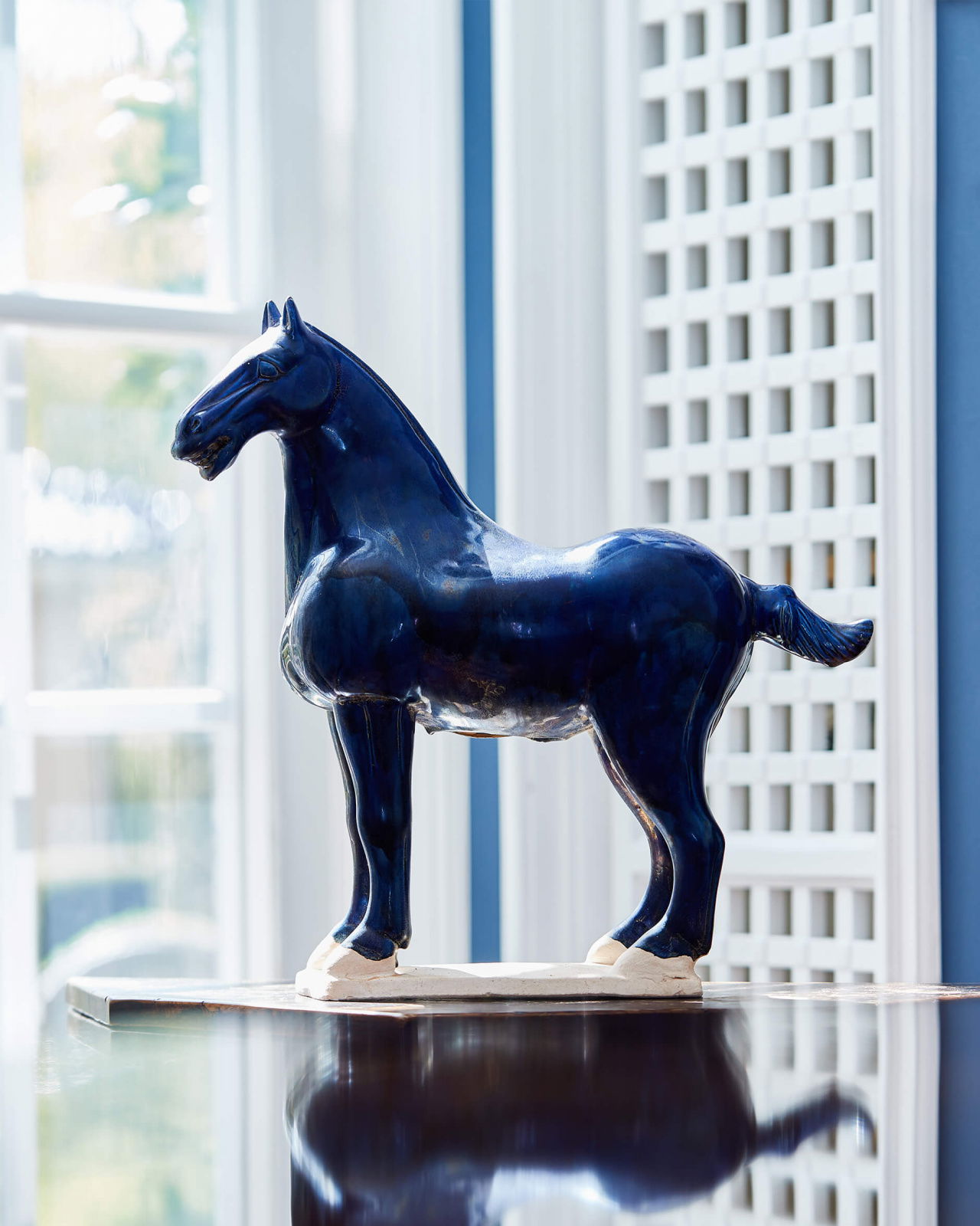 Tang häst skulptur blå M