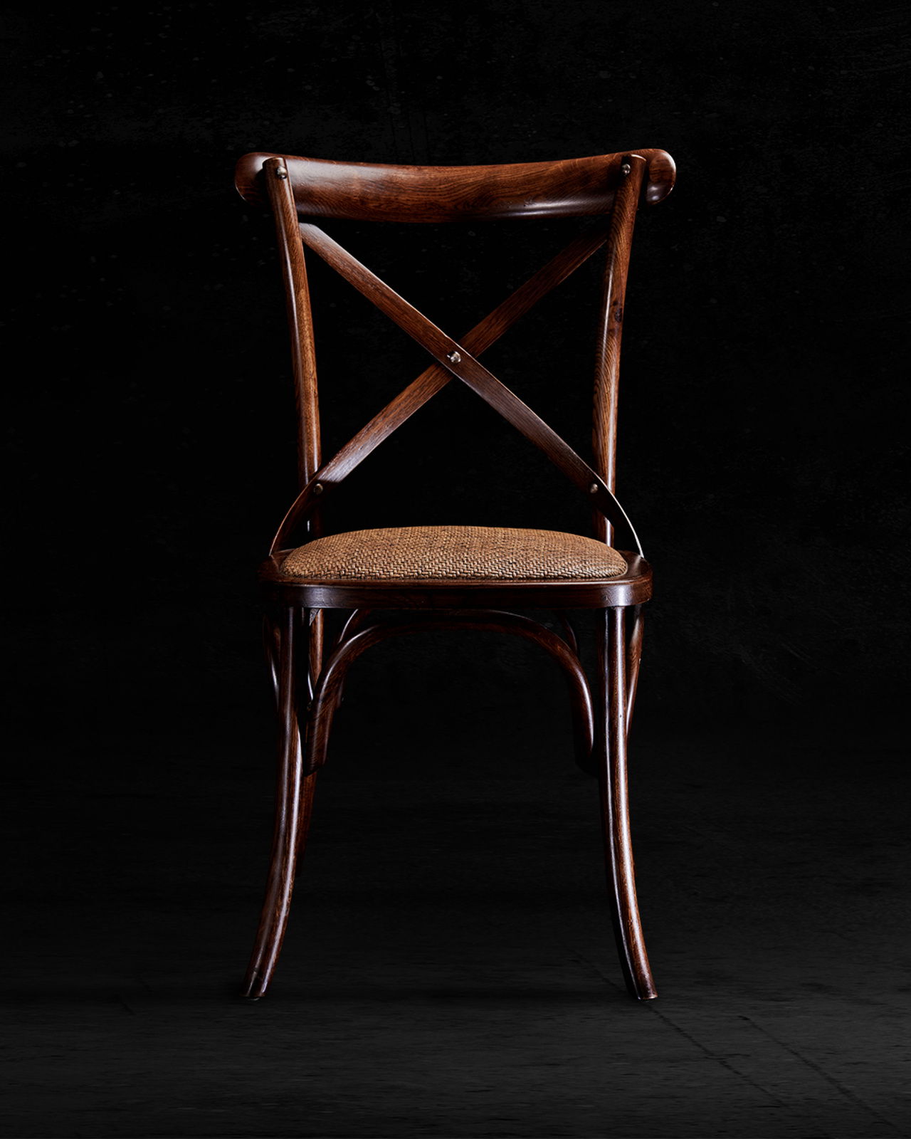 Newport Cross matstol rich brown