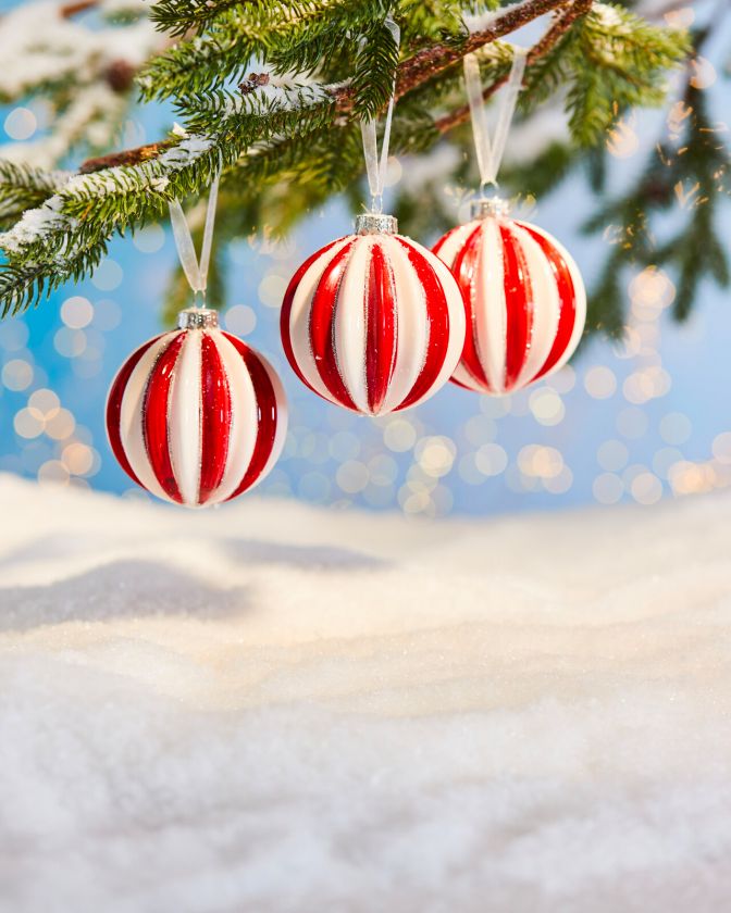 Milly Christmas baubles (white/red, 3-pack) - Newport Milly Christmas baubles (white/red, 3-pack) - Newport