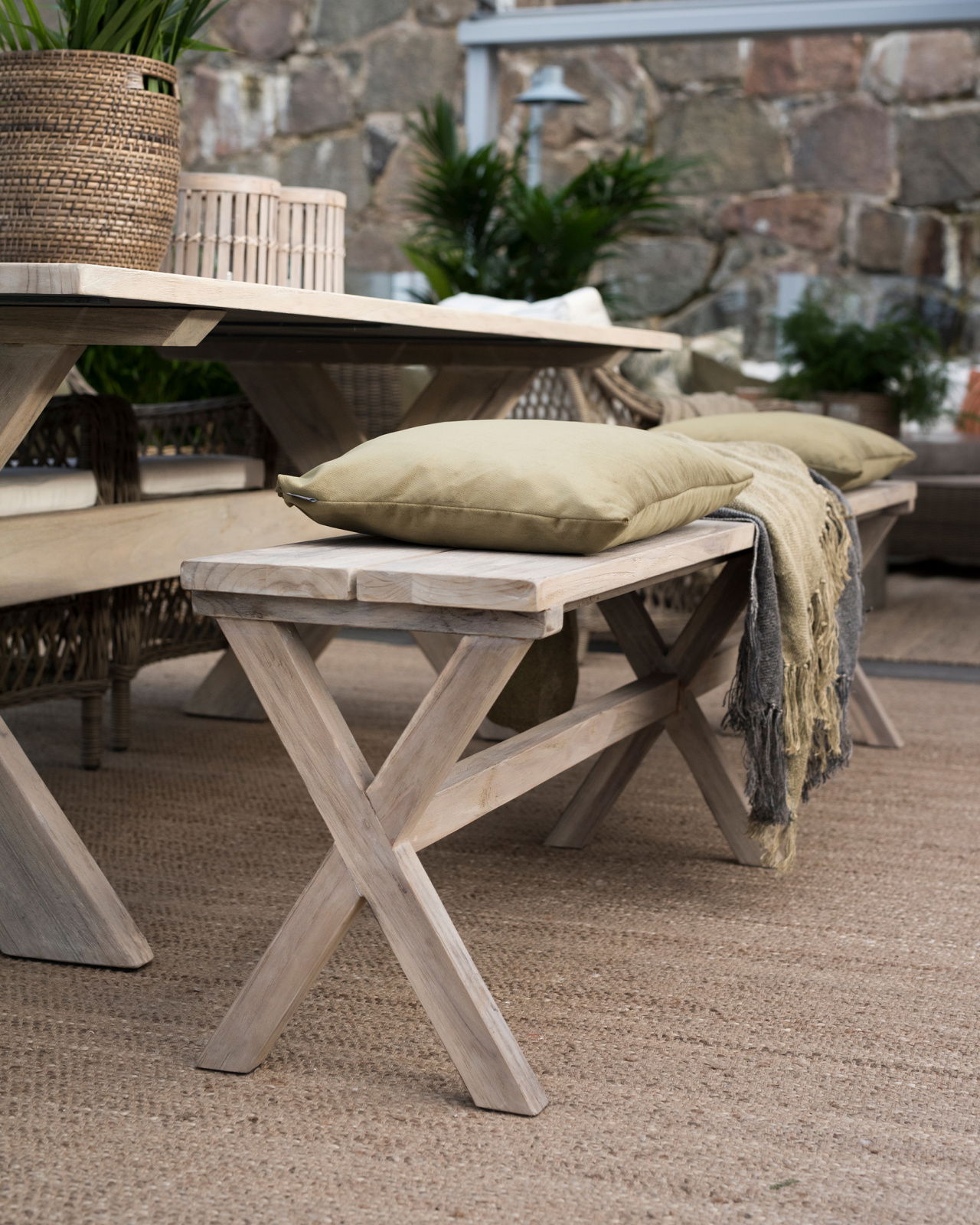 Cross Bank Charcoal 220cm