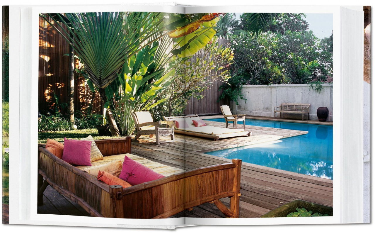 Living in Bali. 40 series