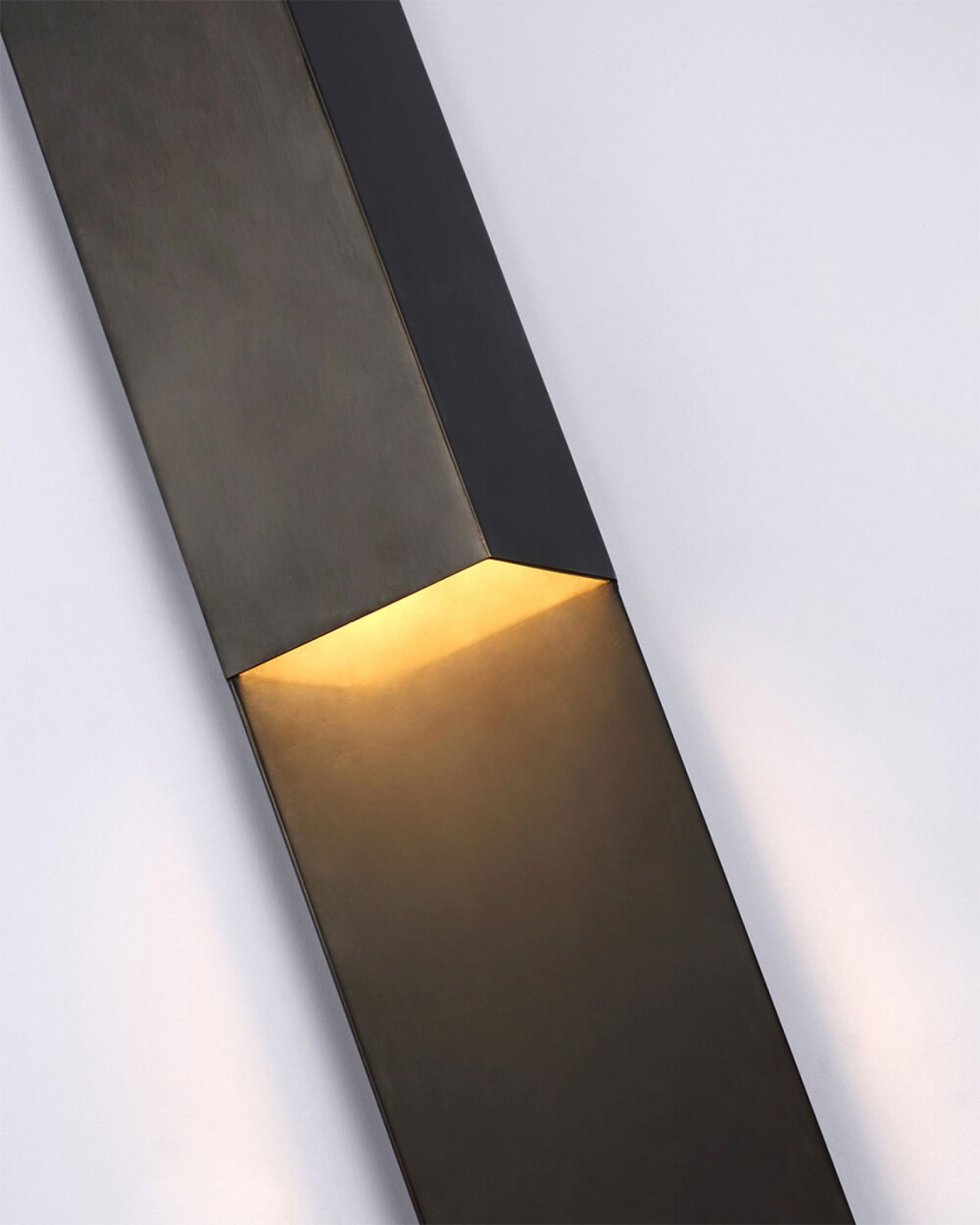 Rega 30" Folded Sconce Bronze