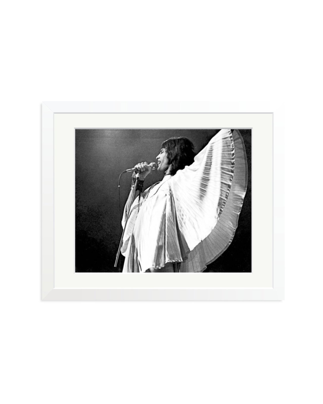 Freddie Mercury 1975 White / Medium