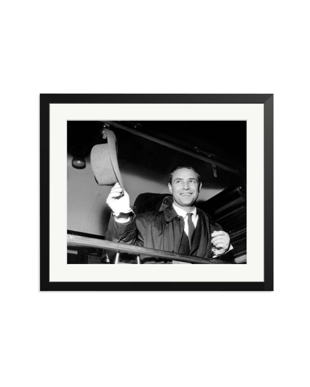 Waving Brando Black / Large