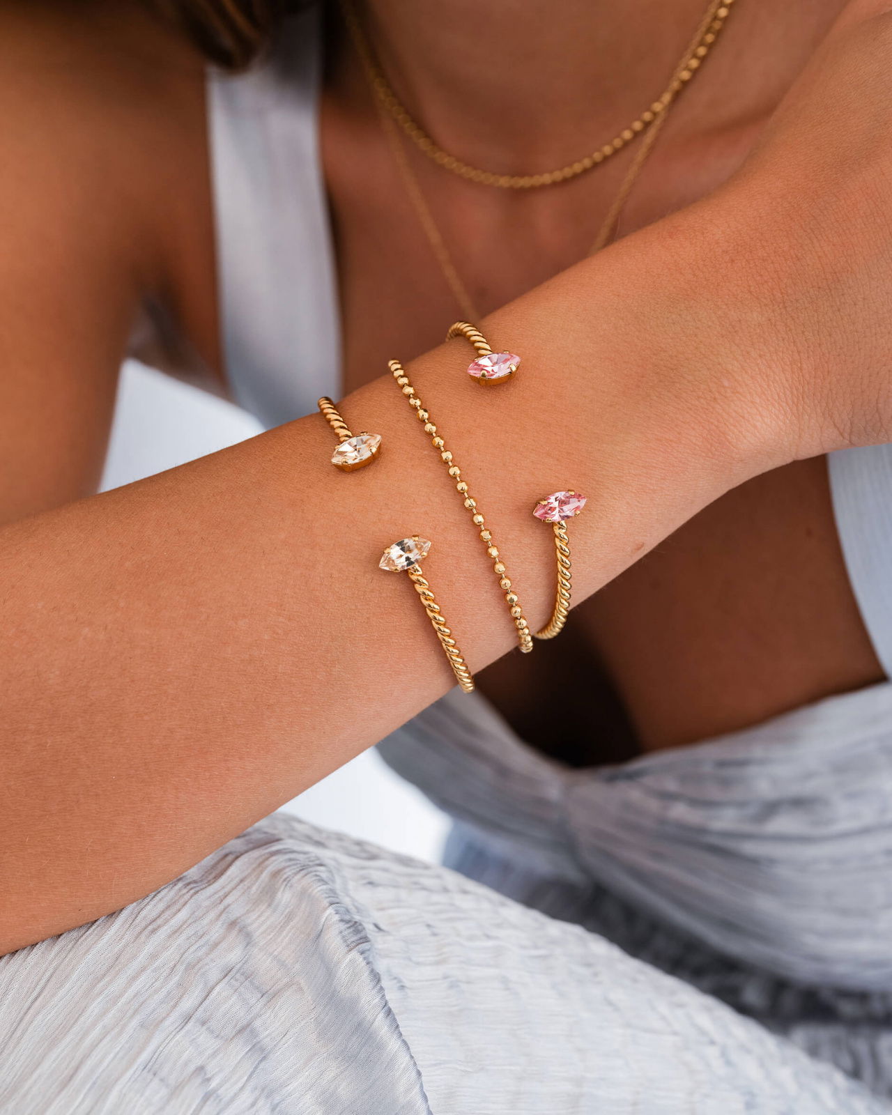 Mona armband guld